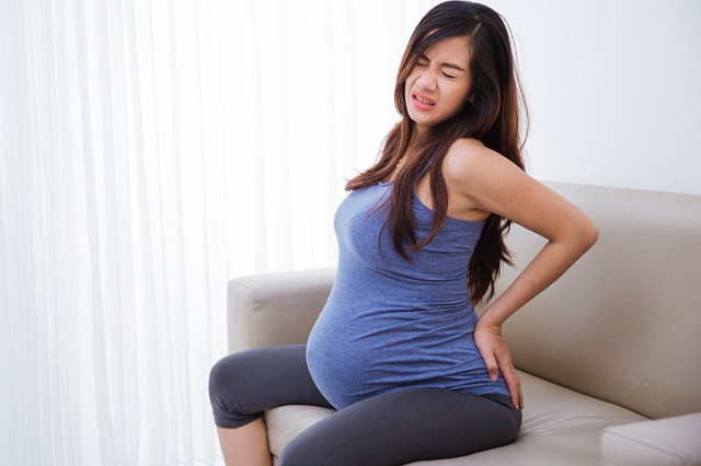 Phụ nữ mang thai bị đau lưng