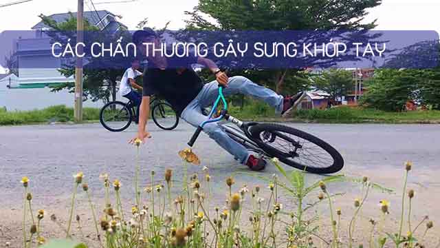 sưng đau khớp ngón tay do chấn thương