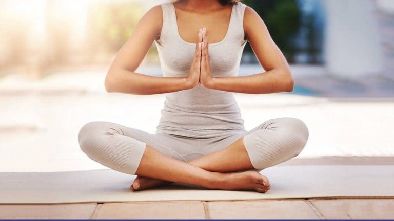 Thực hiện bài tập Yoga đơn giản giúp người bệnh thoát vị đĩa đệm giảm đau