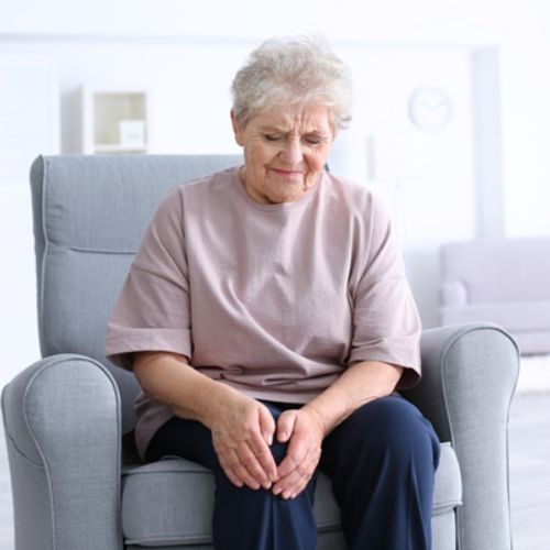 Biểu hiện đau đớn do thoái hóa khớp gối ở người cao tuổi