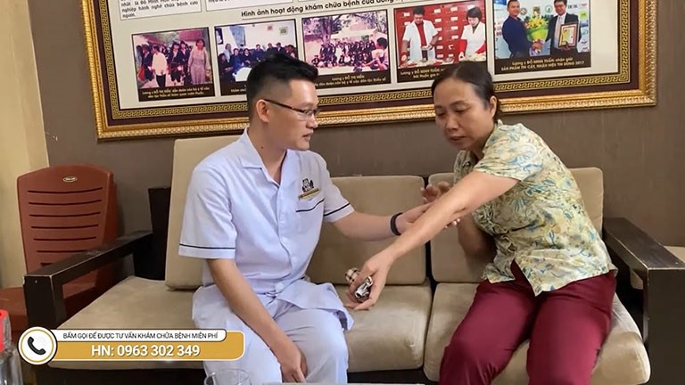 Cô Bách chia sẻ lại tình trạng bệnh khi tái khám tại Đỗ Minh Đường